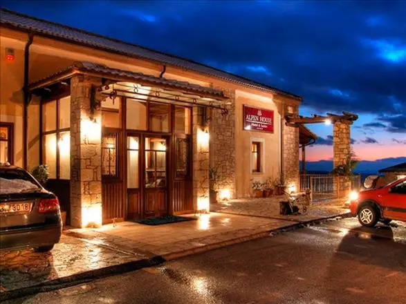 Alpen House Hotel & Suites