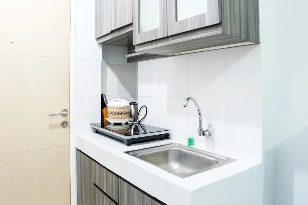 Simply Studio Room Ayodhya Apartment near Tangerang City