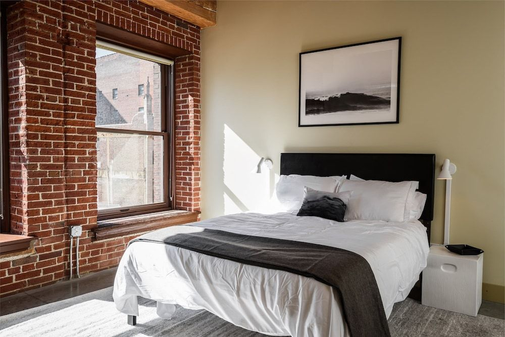 Bogen - Spacious DT Apts with Gym by Zencity