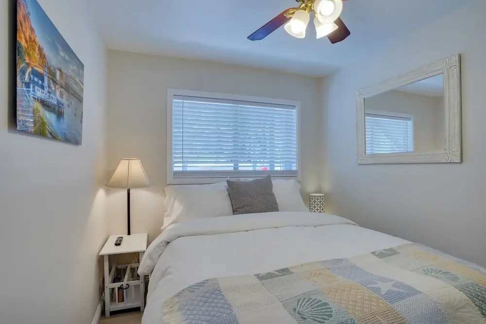 Catalina Island Duplex - Steps to Beach & Pier!