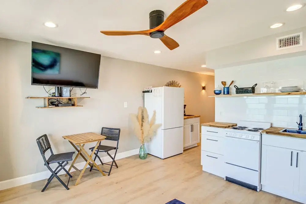 Breezy Beachfront Condo in Heart of Corpus Christi