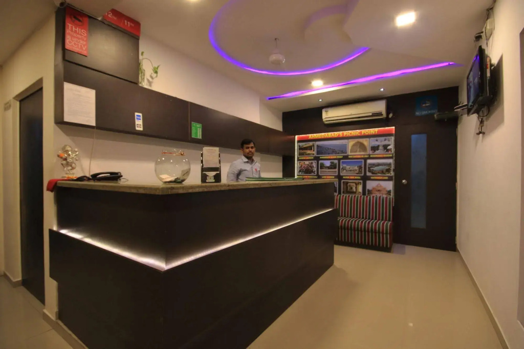 Hotel O Crystal