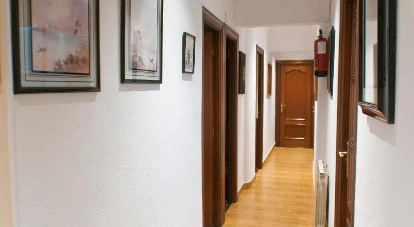 Pension Angelines, Sneuu Hostel Santander