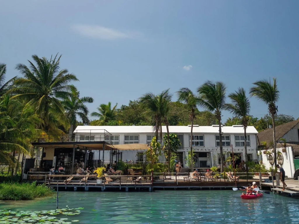 The Yak Lake House Hostal Bacalar - Front Lagoon