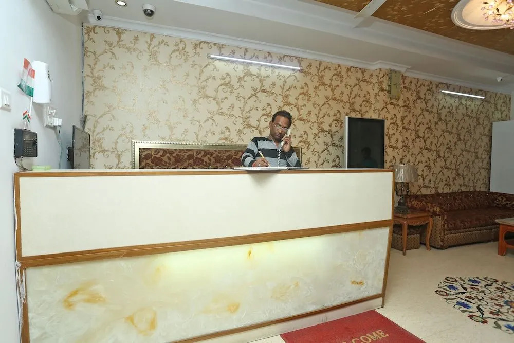 OYO 13355 Grest Hotel