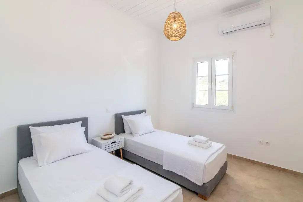 Pi Villa - SeaView & Entire 3BDRM villa