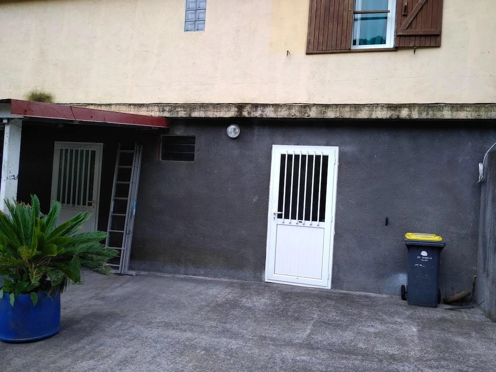 House With 2 Bedrooms in St Joseph, With Wonderful Mountain View and T
