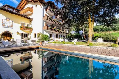 Solaia Hotel & Guesthouse