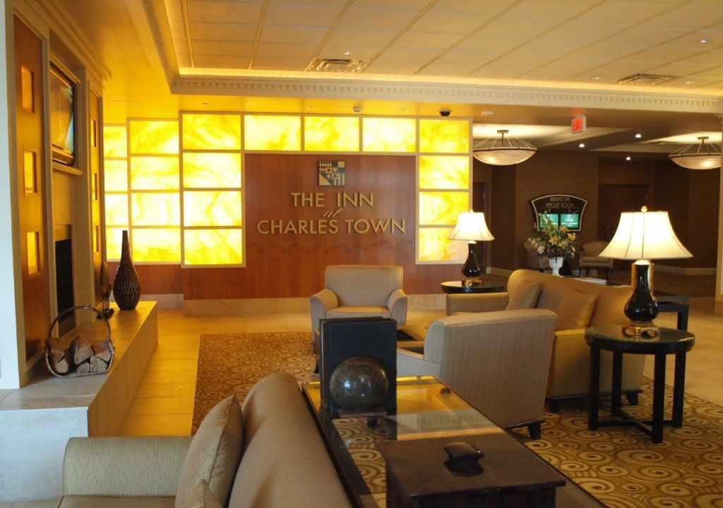 The Inn at Charles Town / Hollywood Casino