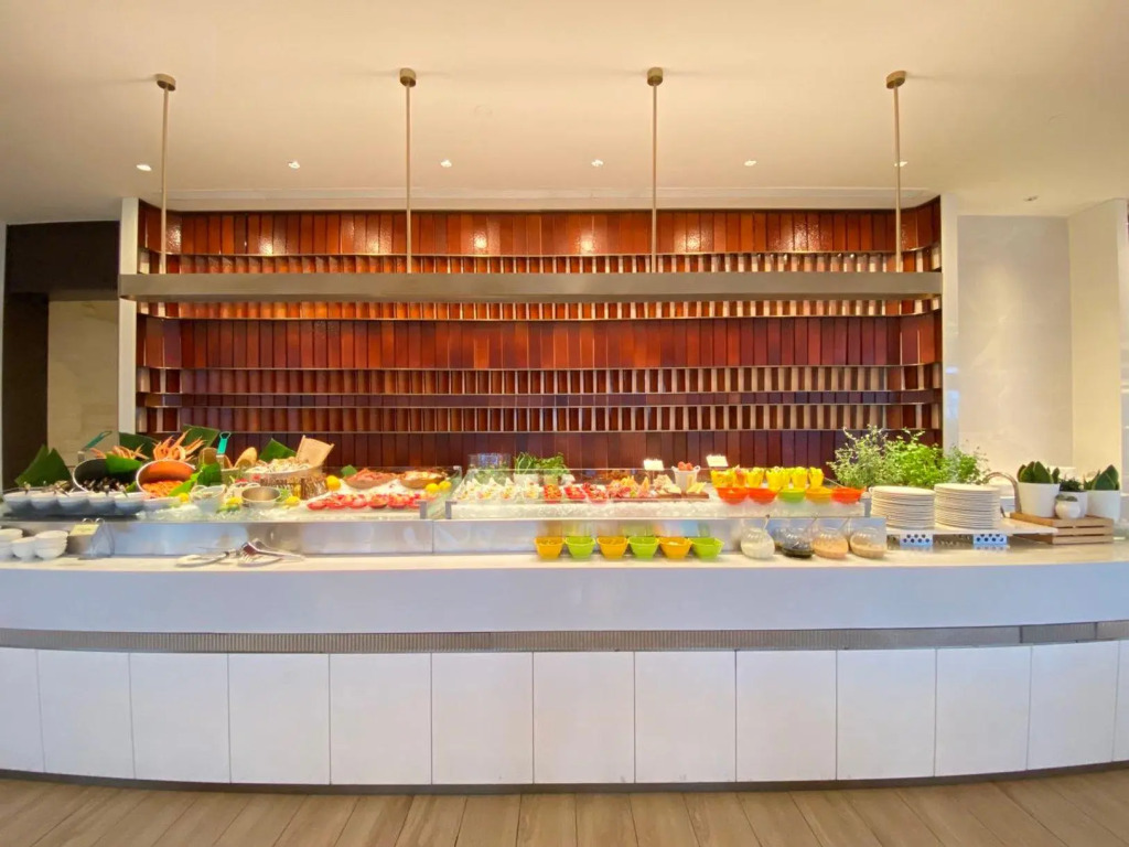HUALUXE Shanghai Twelve At Hengshan by IHG