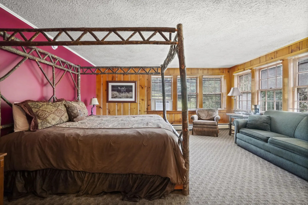 Inn at Whitneys Farm