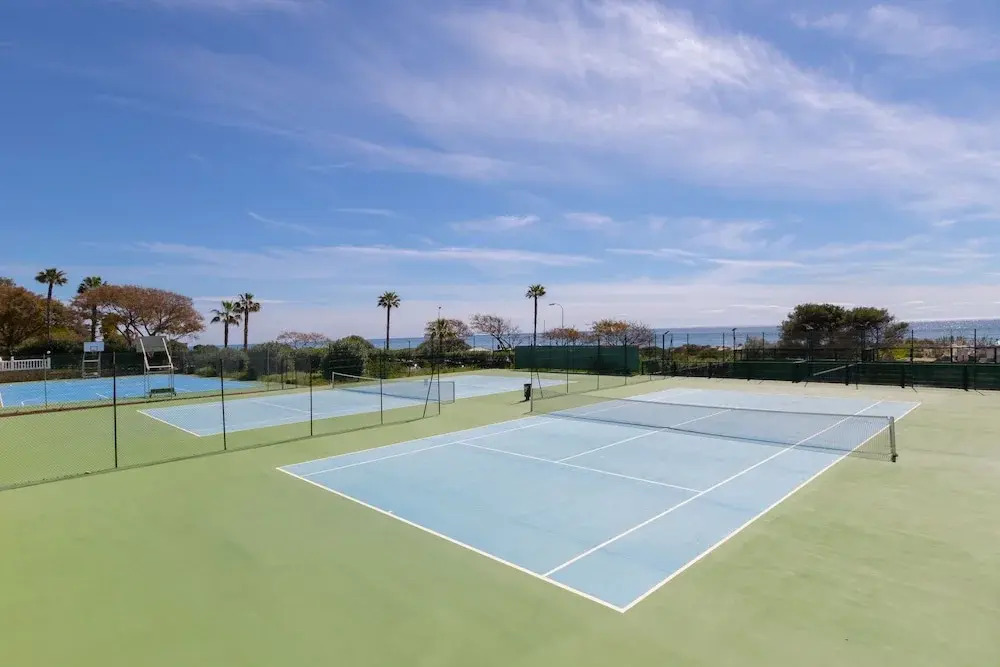Lunamar in Marbella With 4 Bedrooms and 3 Bathrooms