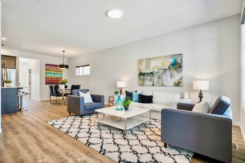 Herron Street NEW Luxury Retreat 6 Beds A11y