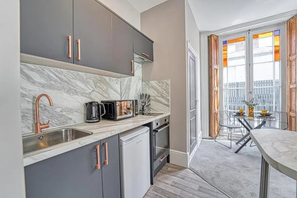 Stylish Worcester Studio Apartment