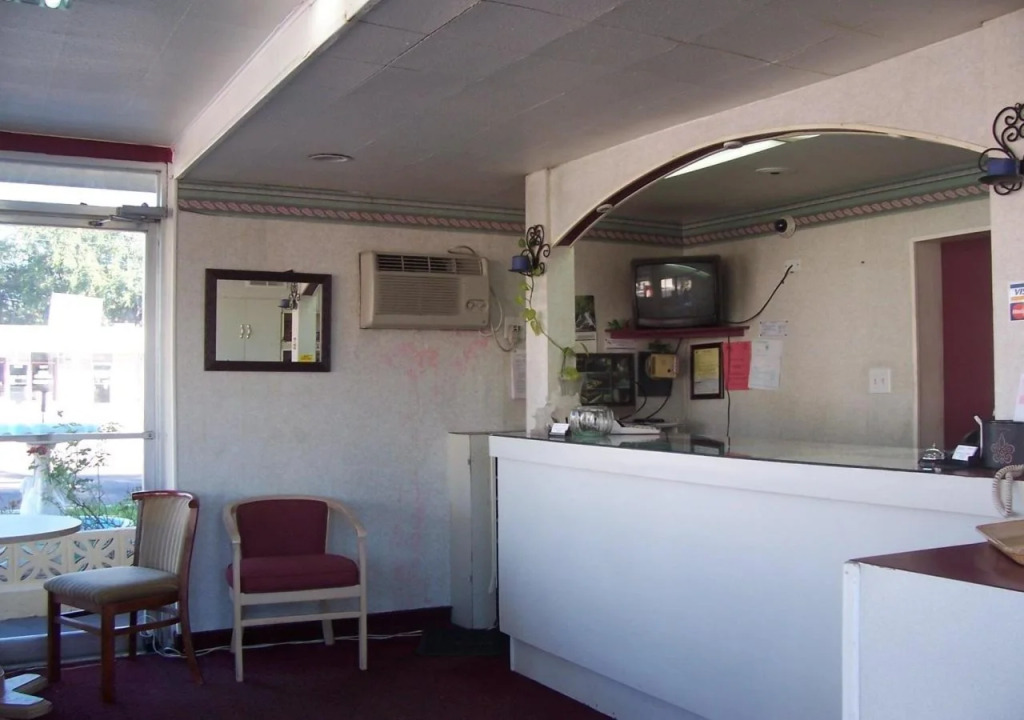 Econo Lodge St Petersburg Central