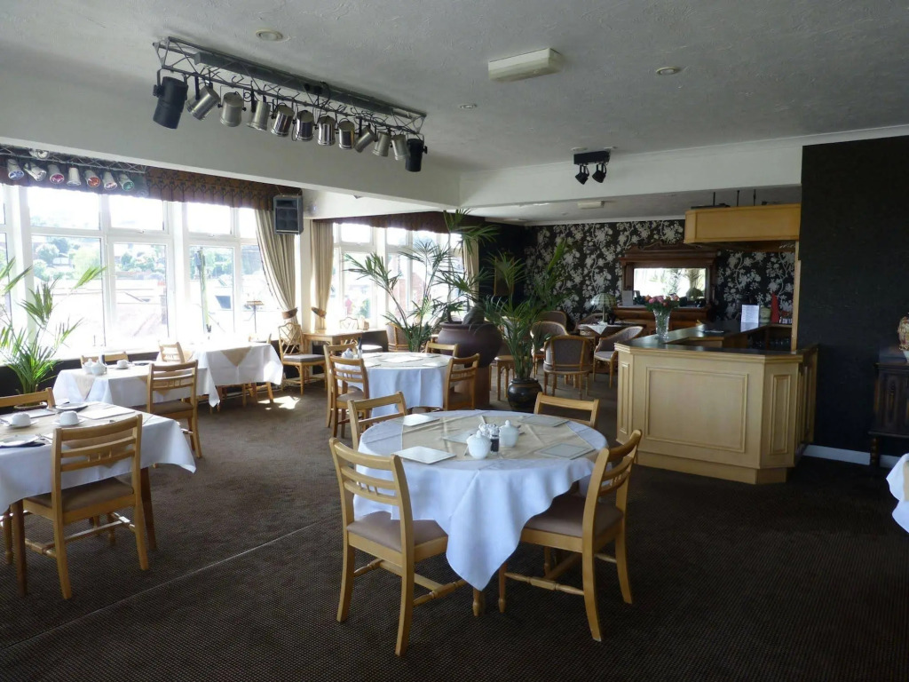 Summerhill Hotel