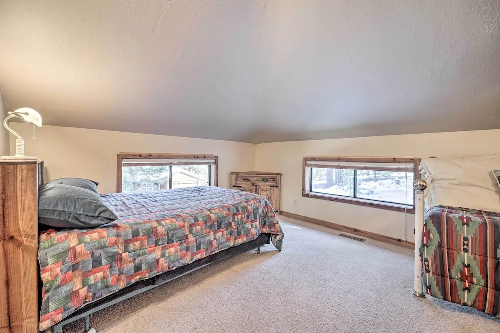 Shuttle to Ski Resort: Northstar Home