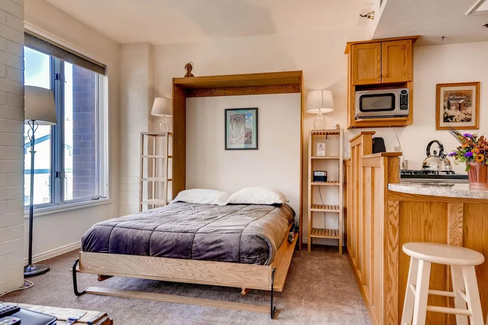 GALLERIA 307-Studio home