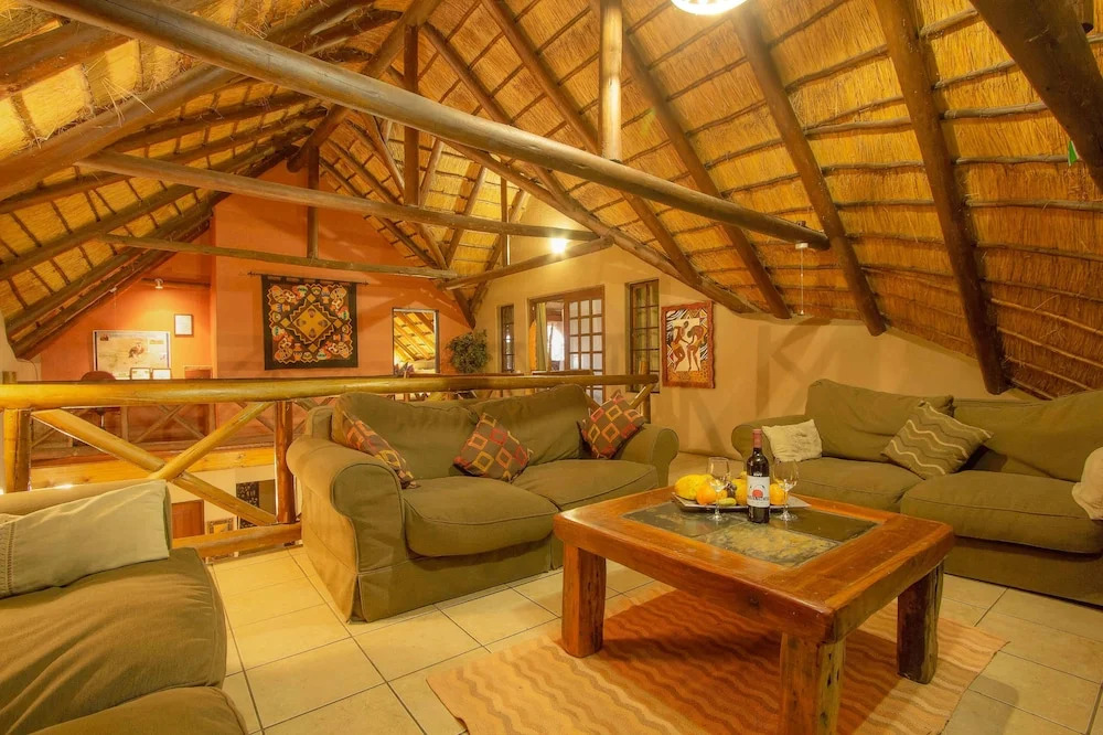 Lovely holiday home bordering Kruger National Park