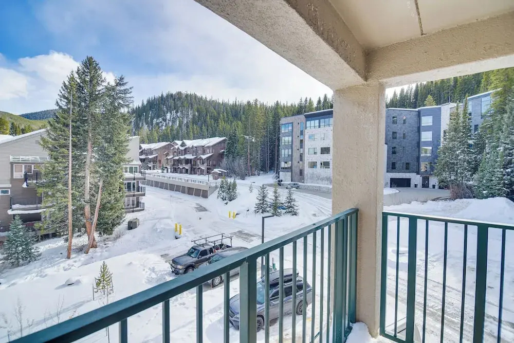 Ski-in/ski-out Winter Park Condo w/ Mountain Views