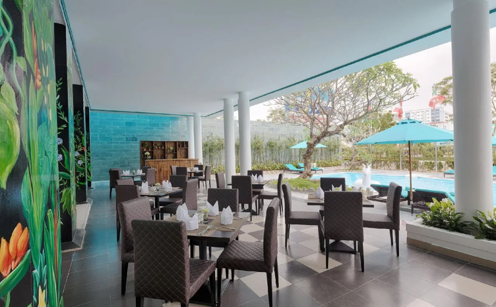 Flora Beach Hotel & Spa
