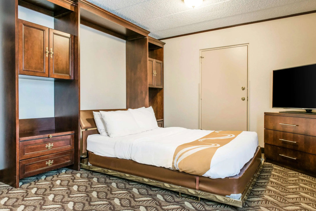 Quality Inn & Suites Zanesville City Center