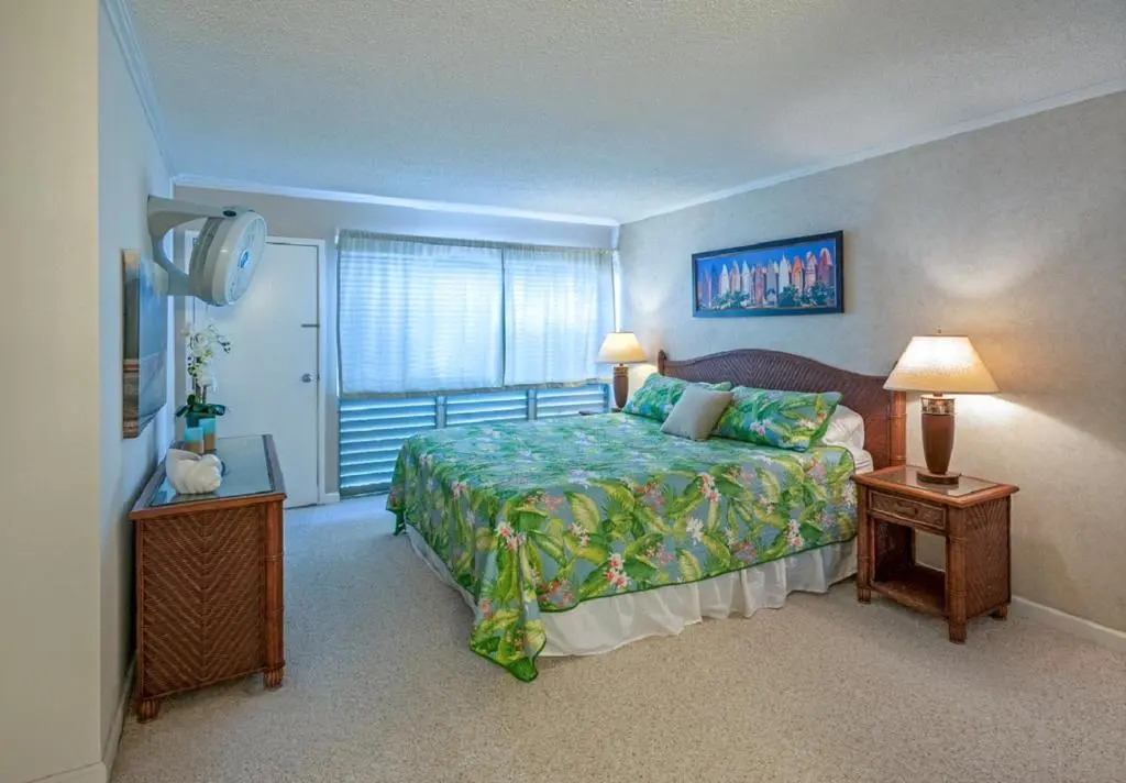 Sandpiper 120A-as seen on HGTV's Hawaii Life, with pool, BBQ, hot tub