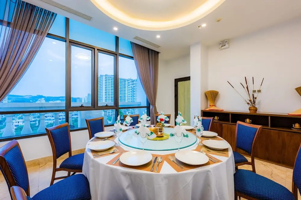 Hạ Long New Century Hotel
