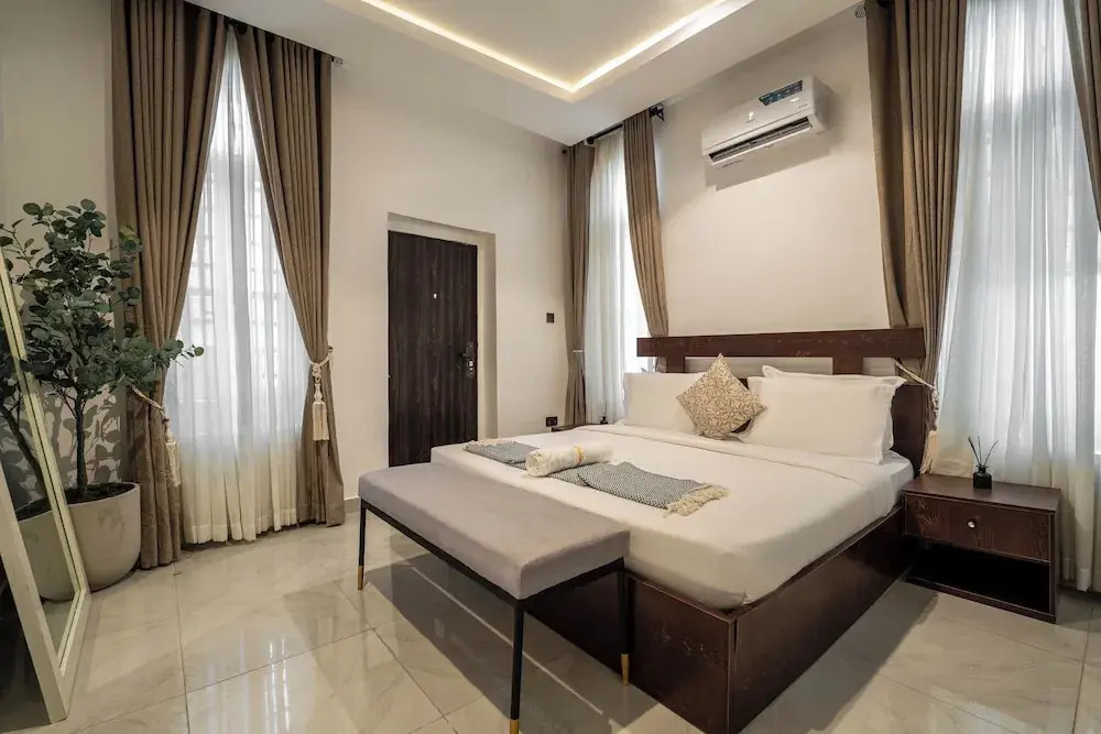 George Residence Ologolo Lekki