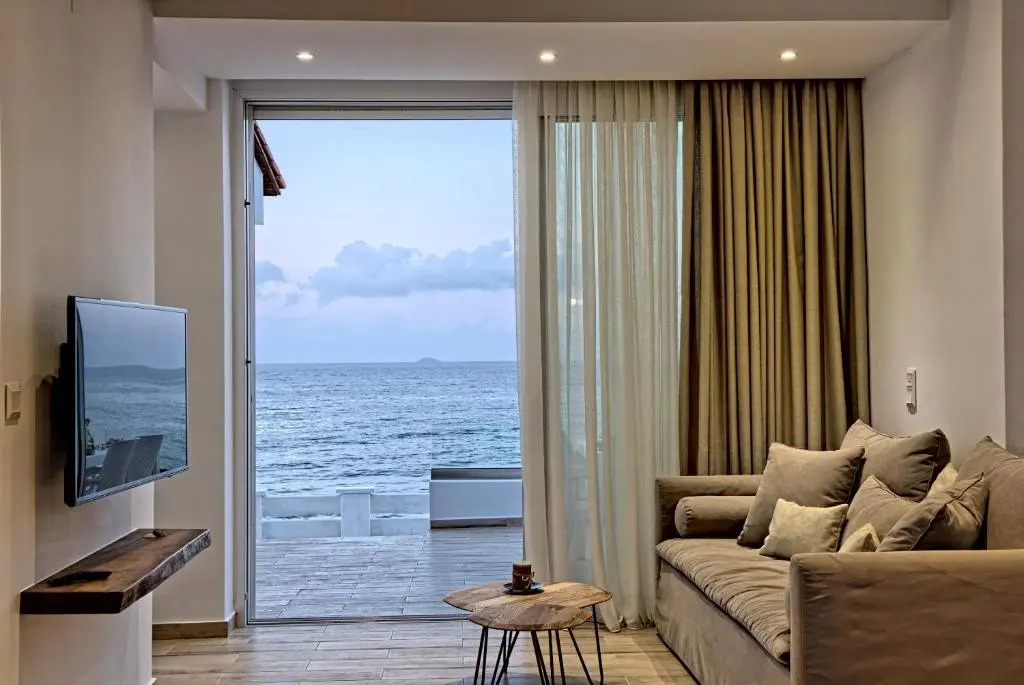 Seashell an Elegant Seafront Villa