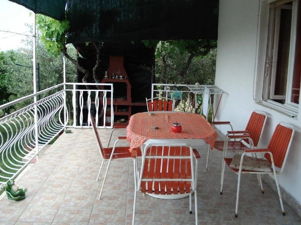Tomi - With Large Terrace - A1