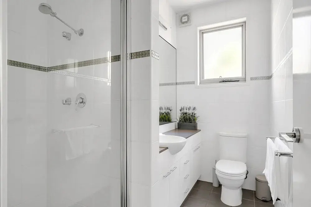 3-bed Seaside Serenity Escape at Long Beach