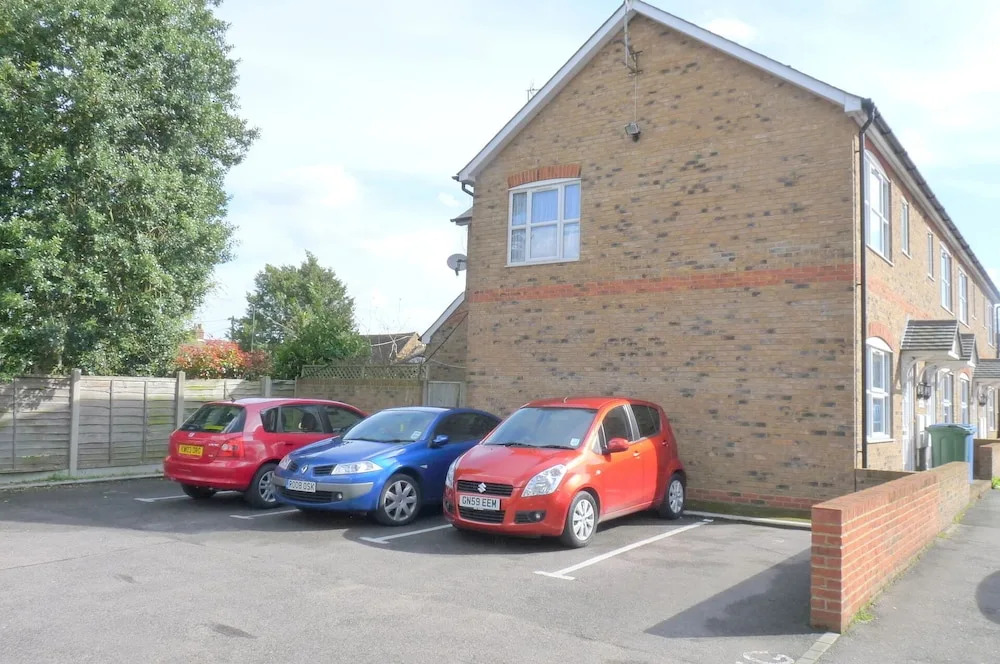 2-bedroom House Near Town With Superfast Wi-fi