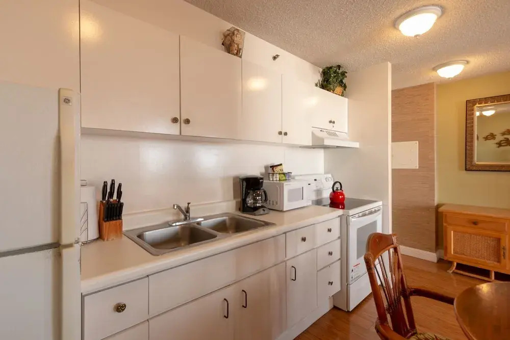 Deluxe Waikiki Banyan Condos - Free Parking & Wifi