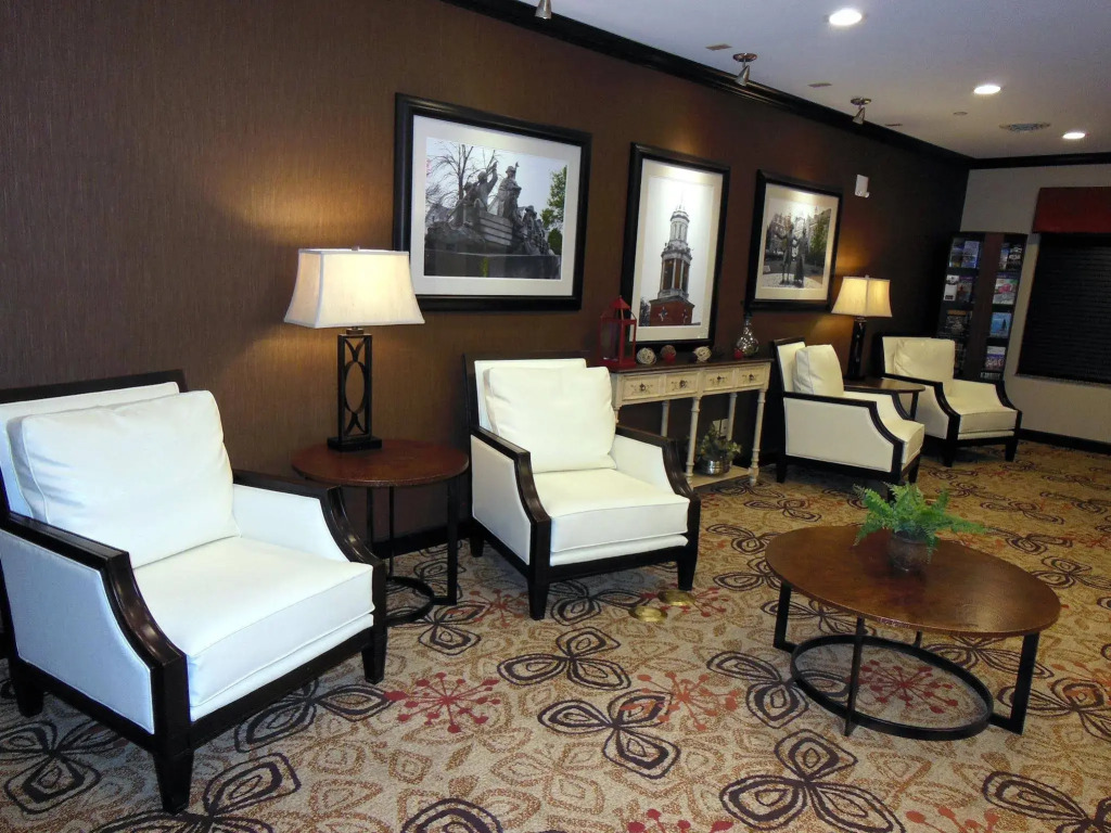 Holiday Inn Express & Suites Washington