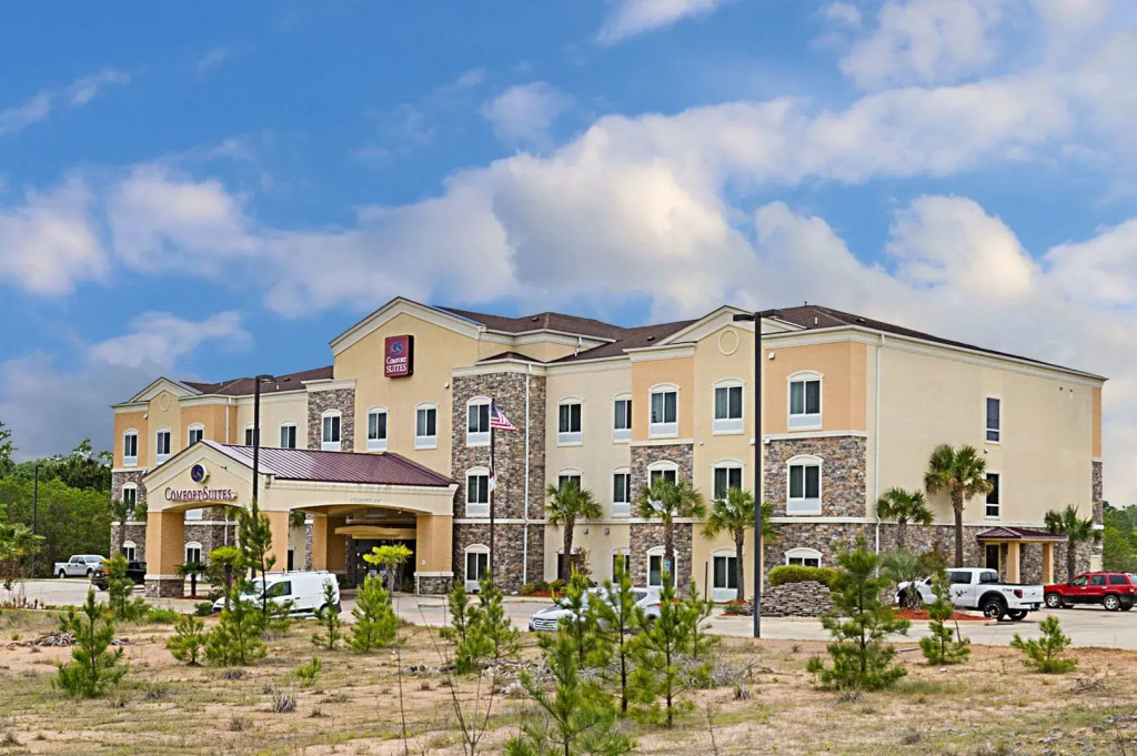 Comfort Suites Leesville near Fort Johnson