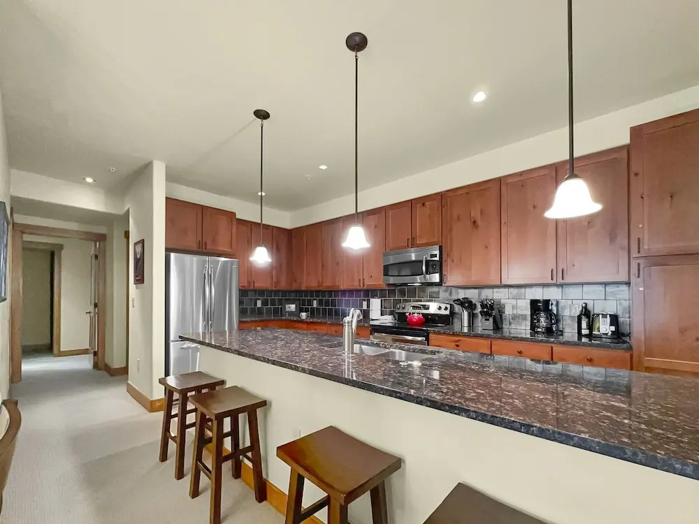 Ca2103 The Cache 3 Bedroom Condo by RedAwning