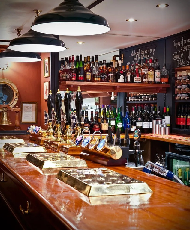 Finnygook Inn