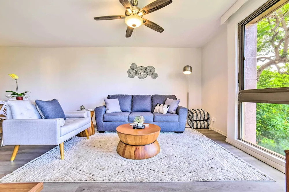 Modern & Cozy Condo Near Beaches w/ Coastal Views