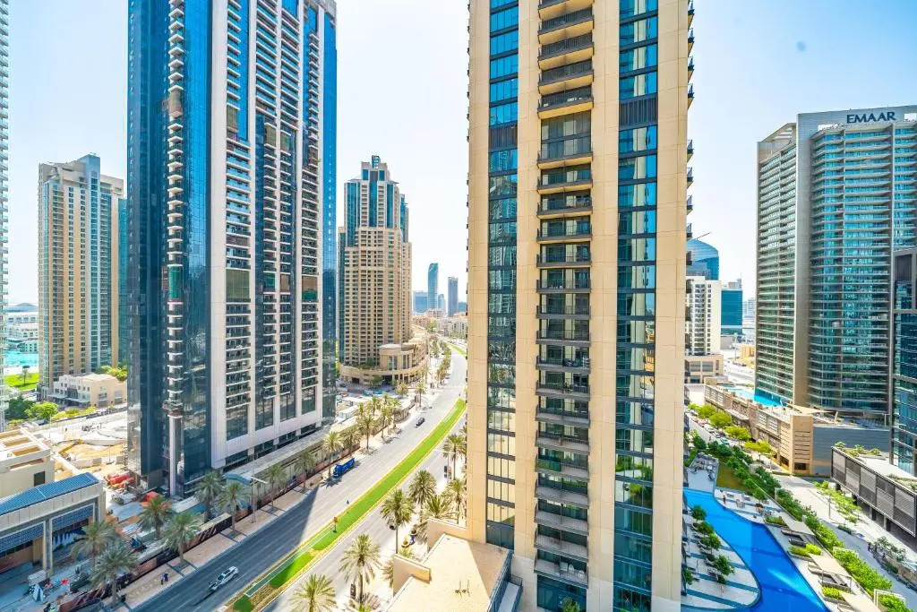 Incredible Views From This Classy Apt With Terrace