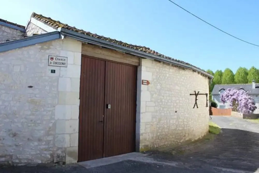 House With 2 Bedrooms in Champigny-sur-veude, With Enclosed Garden