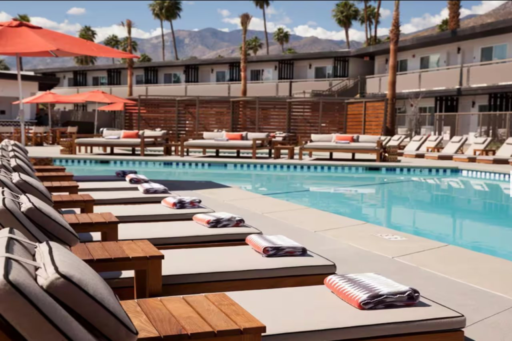 V Capri Palm Springs, a Dolce by Wyndham