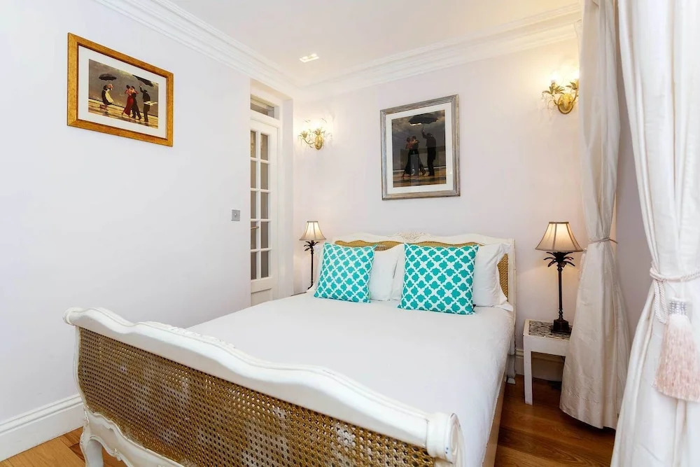 Pristine by Pimlico Gardens