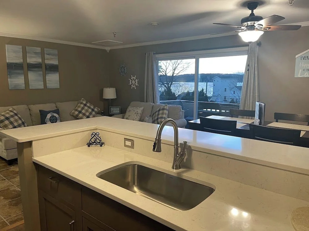 Condominium Suites at Lake Winnipesaukee