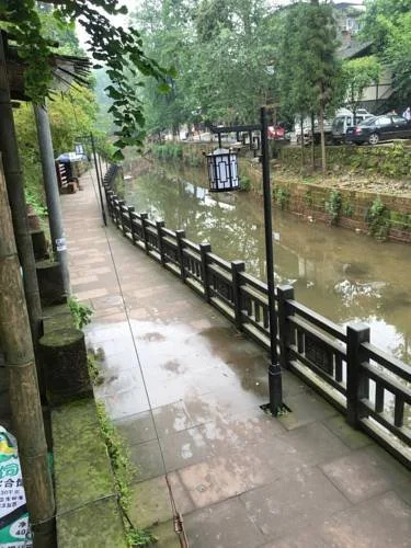 Ya'an Laojingfang Hostel