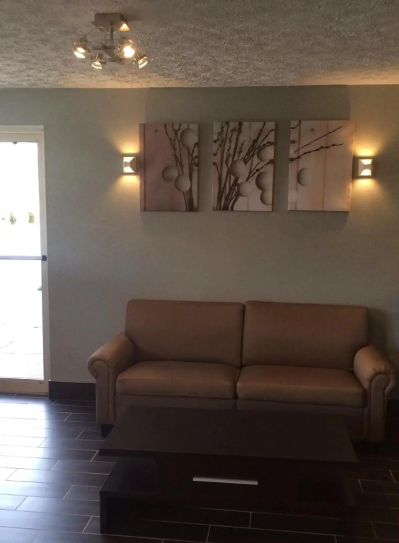 Boarders Inn & Suites by Cobblestone Hotels - Ashland City