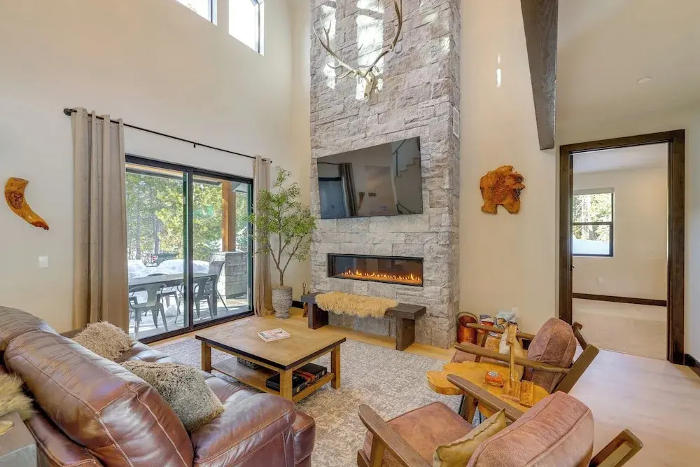 Luxe Soda Springs Retreat: Modern & Spacious!