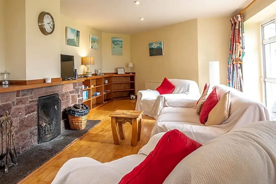 Nevins Newfield Inn Ltd