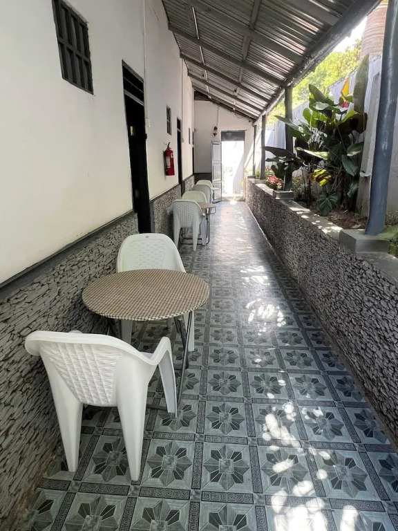 Rusty Rock Beach Resort & Spa