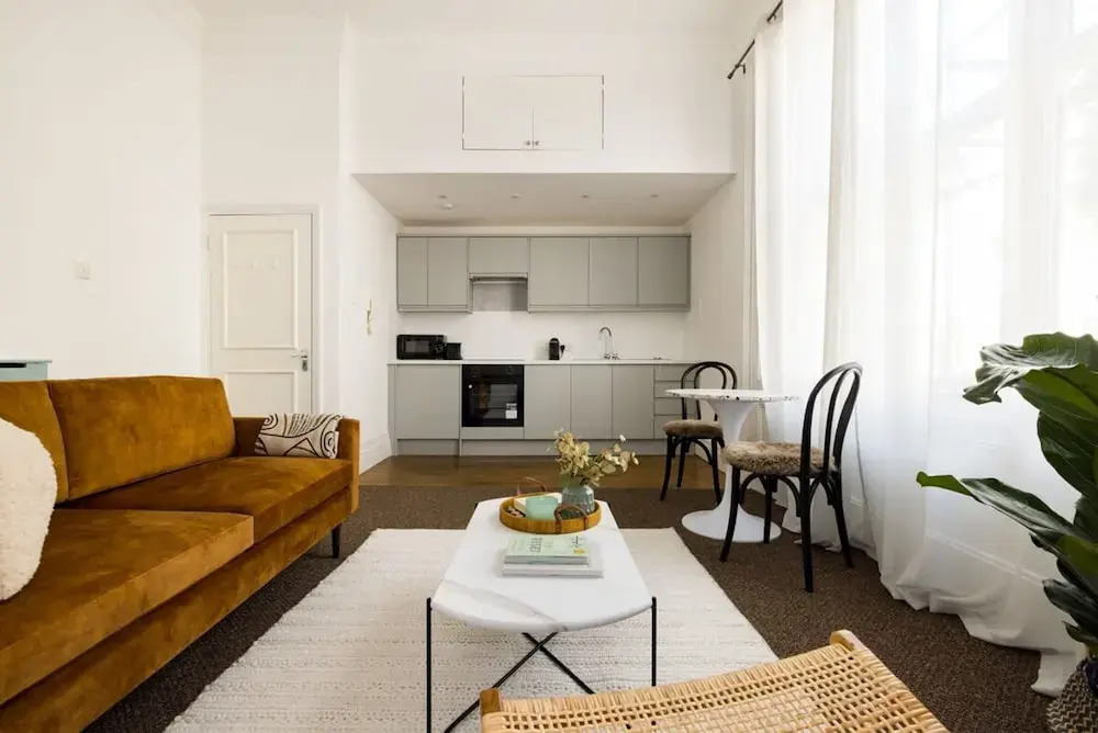 Spacious Apartment With Office Rear Terrace